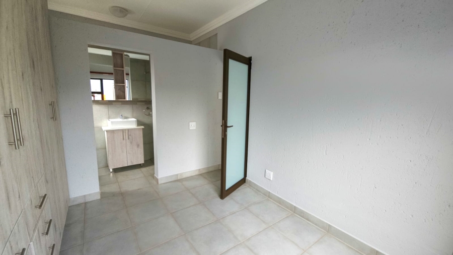 To Let 2 Bedroom Property for Rent in Melodie North West